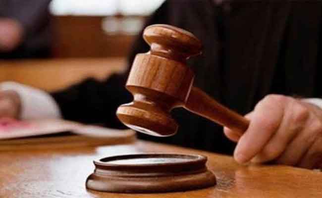 محاكمة شاب هدد والده بالقتل بالعاصمة