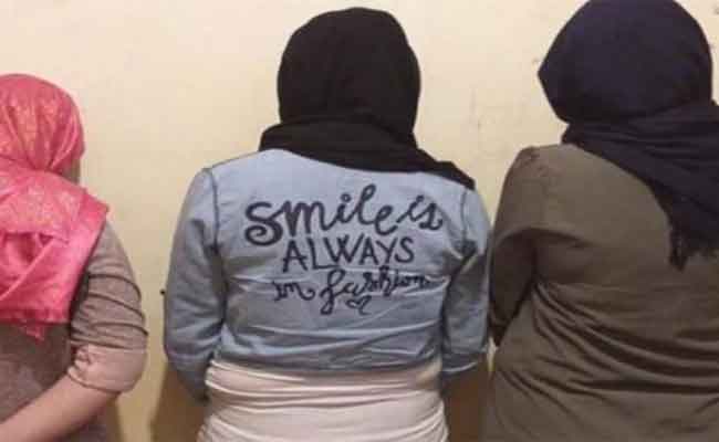 توقيف أم و ابنتيها يحترفن سرقة المحلات التجارية ببجاية