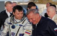 رائد فضاء روسي يحطم رقما قياسيا للبقاء خارج الأرض...