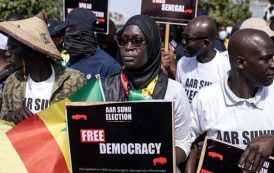 رئيس السنغال يحسم الجدل حول ولايته
