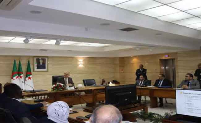 فايد يعلن عن إلغاء “ملخص المسح-ملخص العقد”