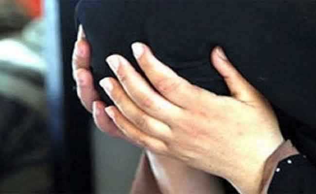 اعتداء مدمن على والدته وشقيقه وابنه  