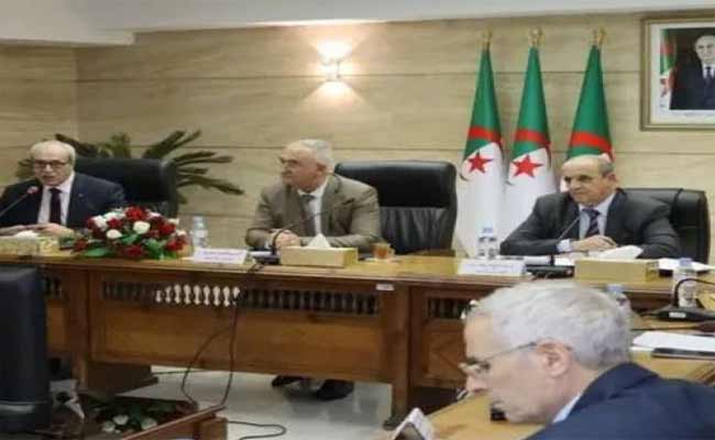 اجتماع تشاوري لدراسة ملف تطوير وسائل الدفع الإلكترونية