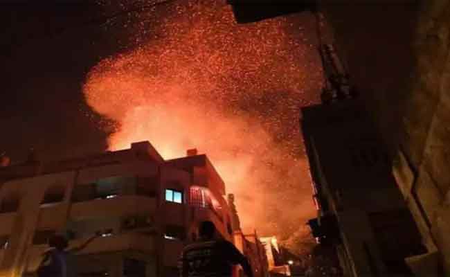 نشوب حريق في دهليز عمارة يخلف اختناق 10 أشخاص بباتنة