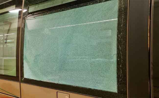 تعرض ترامواي ورڨلة للرشق بالحجارة