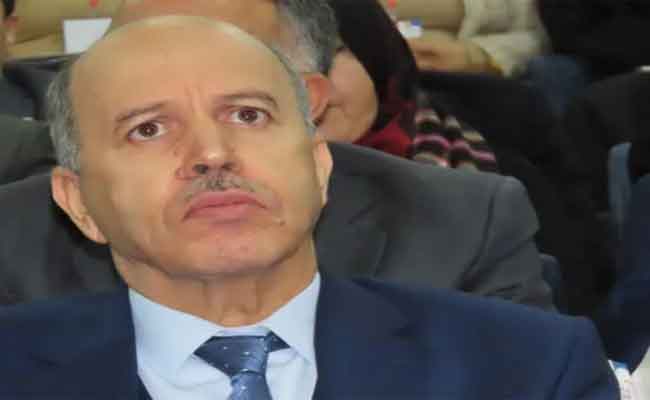 سايحي يؤكد توفير الدولة للرعاية الصحية لسكان الجنوب