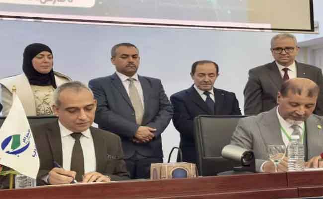 توقيع اتفاقيتين لاستفادة عمال التربية  من عروض استثنائية للإنترنت