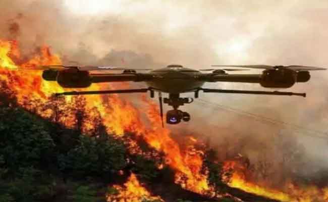 الولايات المعرضة للحرائق تنتظر توزيع 100 طائرة بدون طيار