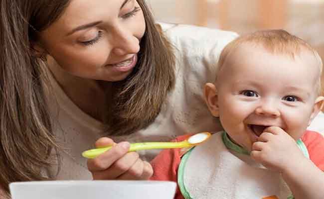 مراحل فطام الطفل بين 4 و12 شهراً…