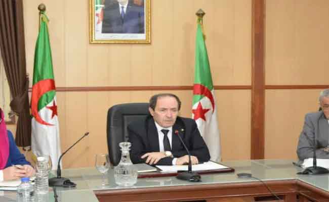 بلعابد يسدي تعليماته لمواكبة المؤسسات التعليمية بالمناطق التي تعرف اضطرابات جوية