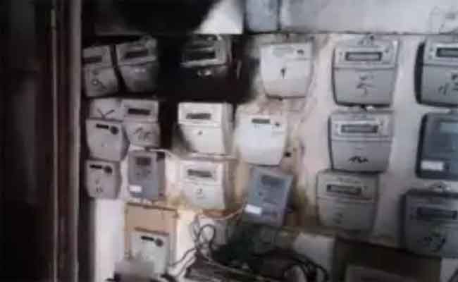 نشوب حريق في 18 عداد كهربائي لعمارة يخلف أربعة مصابين بقسنطينة