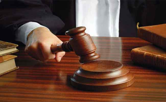 إدانة سائقي حافلتين عرضا حياة الركاب للخطر بـ18 شهر حبس دون الإيداع وغرامة مالية ببجاية