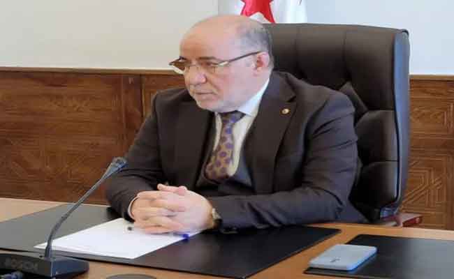 اجتماع بلمهدي ممثلي المجلس الوطني المستقل للأئمة وموظفي القطاع