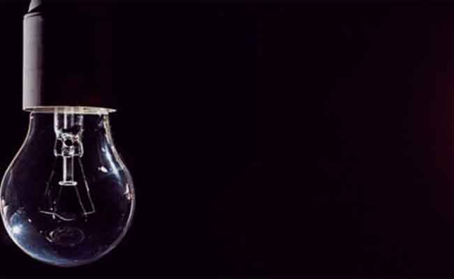 انقطاع الكهرباء دون سابق انذار وسط استياء المواطنين بباتنة