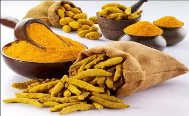 أضرار الكركم على القولون والجسم…يجب الحذر منها وفق طبيبة تغذية