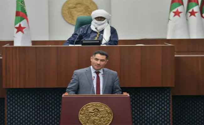 لعقاب يؤكد تراجع مشاهد العنف في البرامج التلفزيونية