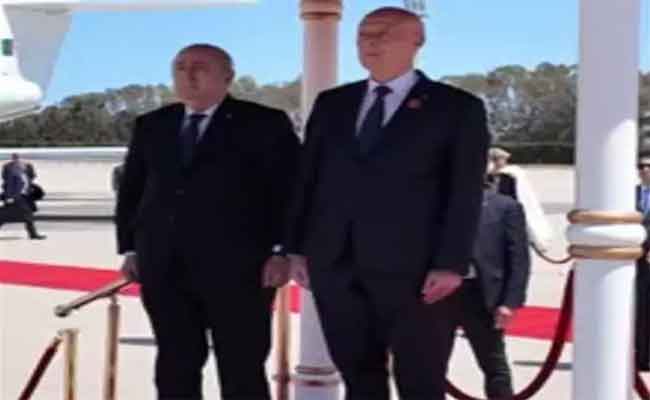 تبون يحل بتونس للمشاركة في اللقاء التشاوري الثلاثي