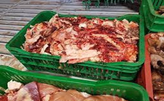 جزّار فاسد يعرض 25 قنطارا من اللحوم الفاسدة بمحله في سطيف