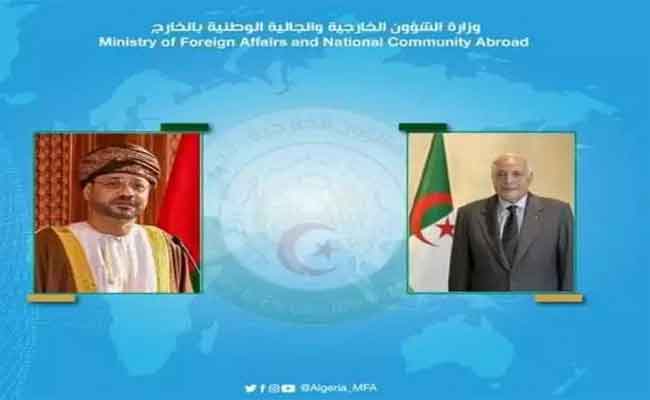 عطاف يتحادث هاتفيا مع نظيره العماني