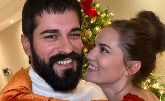 مظاهرة حب لبوراك أوزجيفيت في بنغلاديش…والشرطة تتدخل