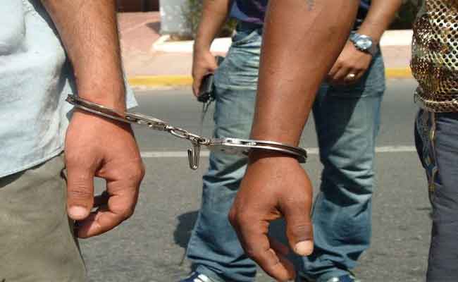 الإطاحة بمشتبه فيهما بقتل رجل أعمال بالوادي