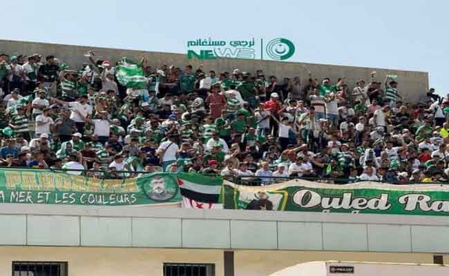 مصرع مشجع وإصابة آخرين في حادث سقوط من مدرجات ملعب بمستغانم 