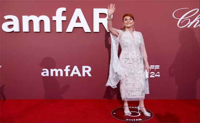 سارة فيرغسون تخرج عن هدوئها وتغضب في مهرجان كان السينمائي