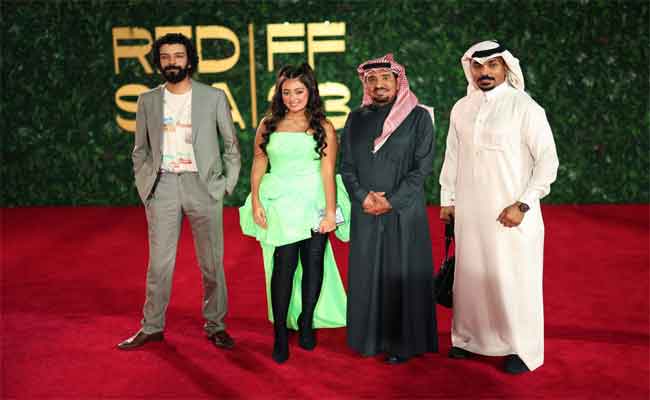 نجوم على السجادة الحمراء لحفل ختام مهرجان أفلام السعودية