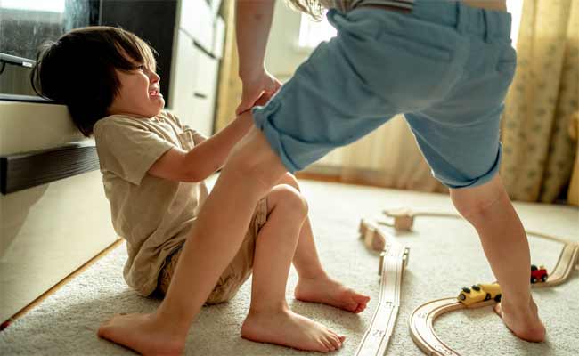 دليل لتأديب الأطفال حسب العمر…جربي خطواته