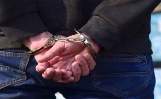 توقيف خمسيني تورط في سرقة سيارة بتيارات