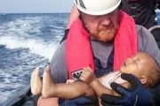 الجزائر الجديدة / مواطنة تلد مولود مجهول الاب في قوارب الموت عند السواحل الإسبانية