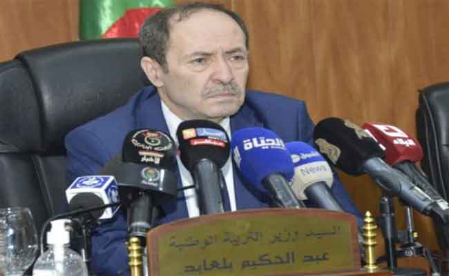 إشراف بلعابد على إنطلاق إمتحان شهادة البكالوريا