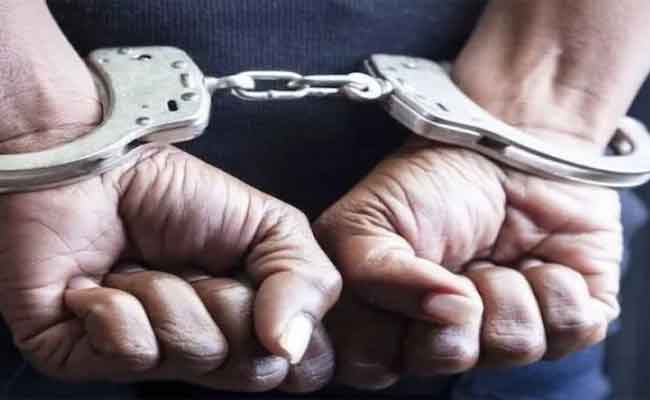 الإطاحة بشبكة إجرامية دولية تحترف تهريب وسرقة السيارات بعين تموشنت