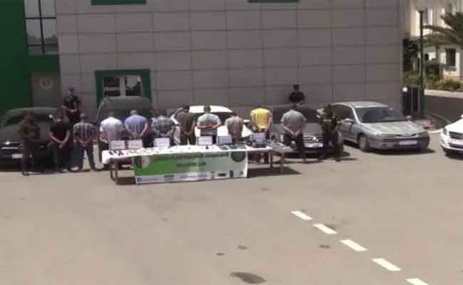 تفكيك شبكة إجرامية وطنية تحترف تزوير الوثائق والتهريب الدولي للمركبات ببرج بوعريريج 