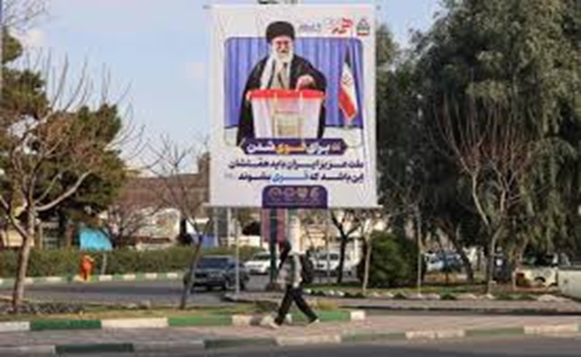 يصفونها بالمسرحية...تزايد دعوات الناشطين لمقاطعة الانتخابات في إيران