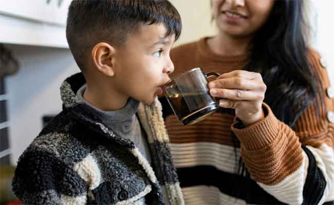 أضرار يتعرض لها طفلك عند تناوله القهوة…وما الكمية المسموح بها؟