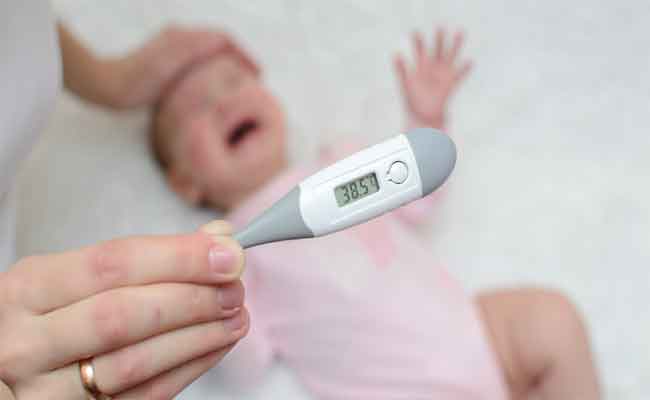 حمى الجفاف غير المقلقة عند الأطفال وطرق التعامل معها ومتى تصبح خطرة