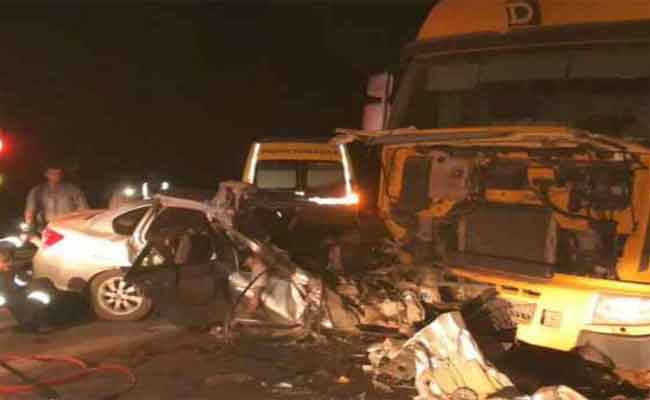 مجزرة مرورية تخلف 4 قتلى و4 مصابين بالبيض