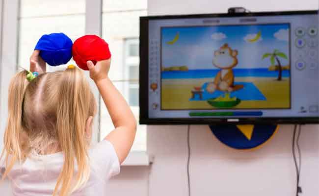 كيف يؤثر التلفاز على سلوك الطفل وإليك أهم البدائل…