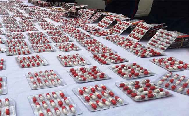 توقيف 4 أشخاص متلبسين بـ 18 ألف قرص مهلوس بأم البواقي