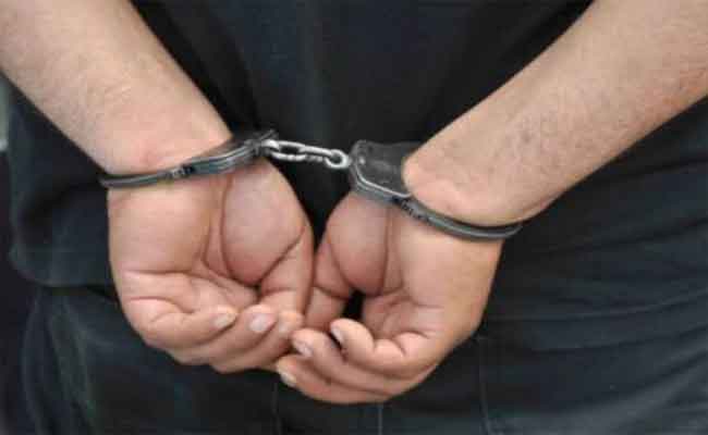 توقيف شخصين قاما بالسطو على 500 مليون سنتيم من مركبة بجيجل