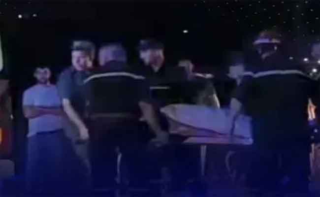 اصطدام بين حافلة لنقل العمال وسيارة يخلف 3 قتلى و8 جرحى بغليزان 