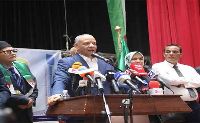 بن قرينة ينفي طمعه في أي منصب على خلفية تنشيطه حملة تبون