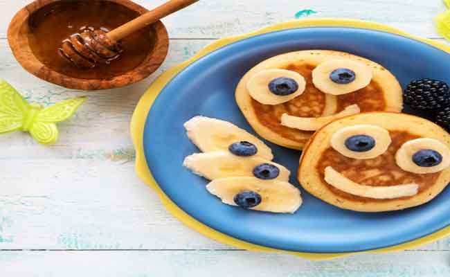 أفكار لوجبات إفطار صحية ومنشطة للأطفال قبل الذهاب إلى المدرسة