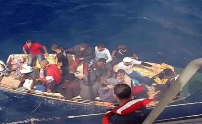 الإطاحة بشبكة إجرامية تحترف تنظيم الهجرة السرية بالطارف
