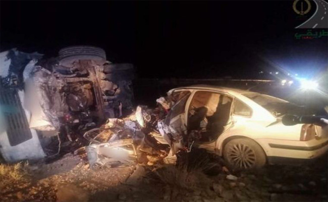 اصطدام بين شاحنة وسيارة يخلف 3 قتلى بالمسيلة