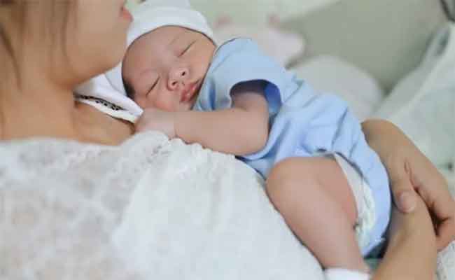 معلومات هامة عن الجنين عند الولادة…تعرفي إليها وتعاملي معها