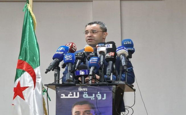 أوشيش: “يجب تشارك المسؤولية جميعا بعيدا عن المتملقين والمهرجين السياسيين”