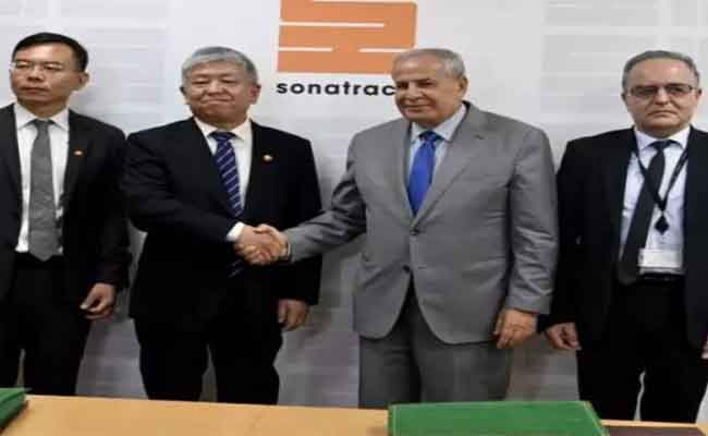 سوناطراك والشركة الصينية للهندسة البترولية يوقعان عقد لإنجاز وحدات جديدة لتعزيز ضغط حقل ألرار