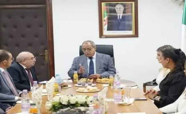 عون يدعو إلى الإسراع في وتيرة إنجاز المشاريع